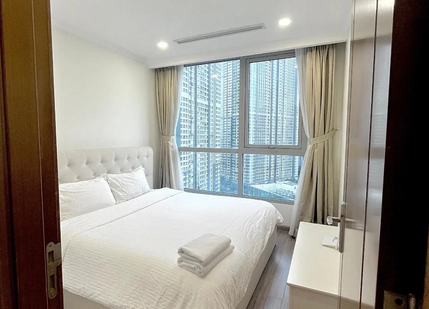 Vinhomes Luxury Residence At Binh Thanh - Luna Landmark Apartment Ho Chi Minh City